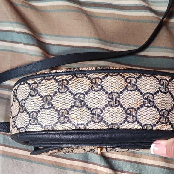 Vintage authentic Gucci Blue/Beige and Navy Blue Crossbody Bag - Picture 3 of 9